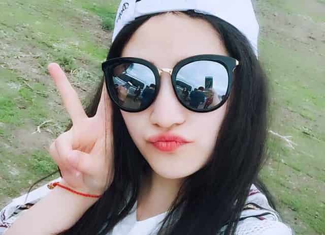 遛狗不拴绳让人给狗道歉