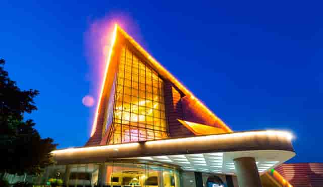 别克君威04款座椅图片(别克君威座椅前后怎么调节)